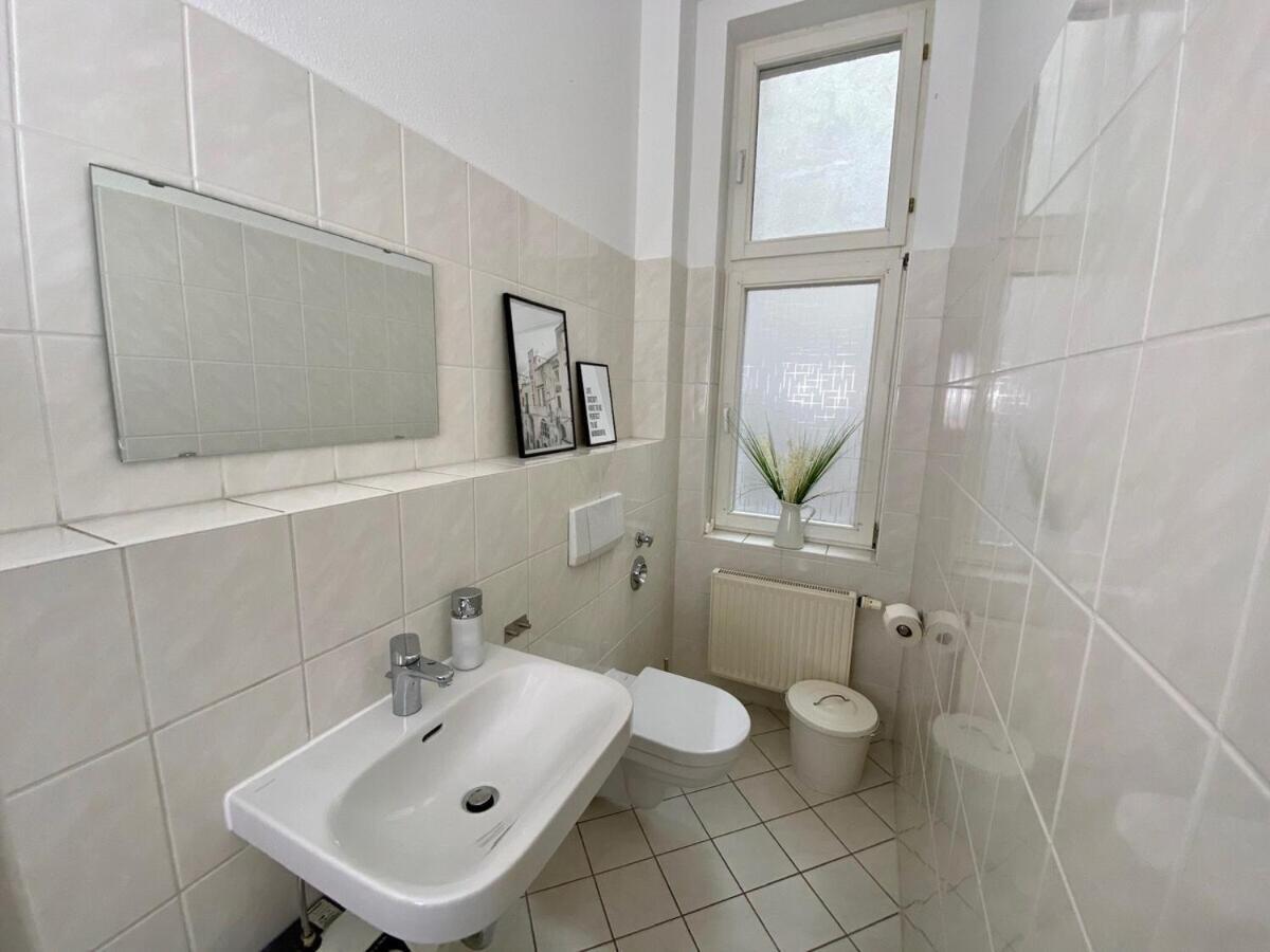 Апартаменты Discovair Eisenach -Karlstrasse- Fussgaengerzone Mit Netflix Экстерьер фото